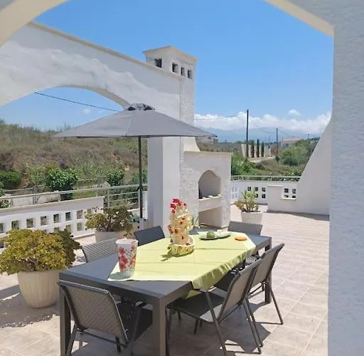 Villa Casa Dastele Remarkable Seaview 5' From The Sea La Canea